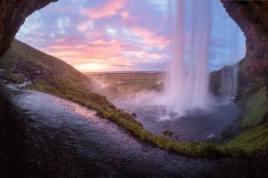 How to Visit Iceland on a Budget